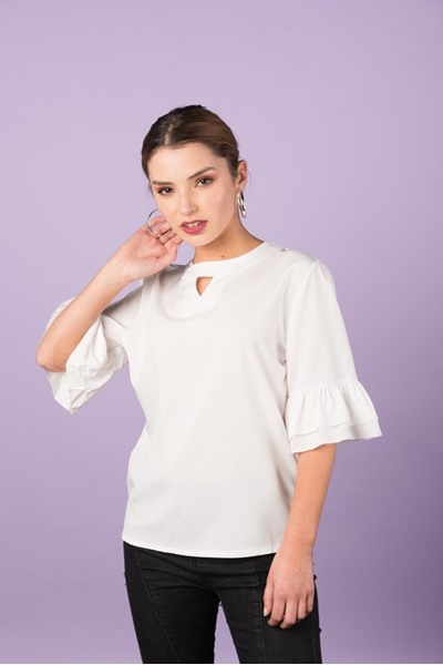 Imagen de BLUSA CUELLO GOTA C/ MANGA ACAMPANADA