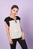 Imagen de BLUSA COMBINADA C/ BORLAS DE AJUSTE