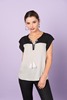Imagen de BLUSA COMBINADA C/ BORLAS DE AJUSTE