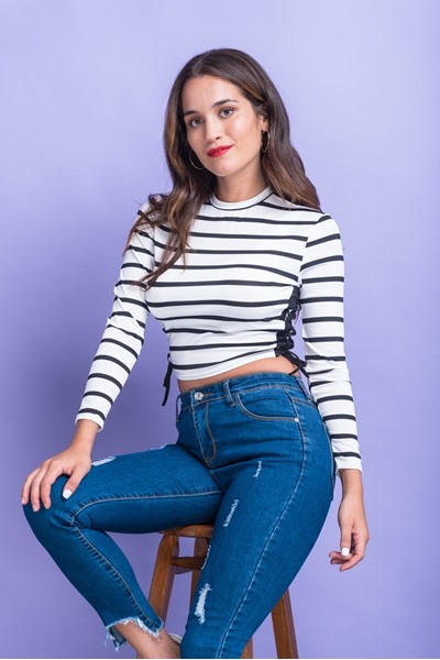 Imagen de CROP TOP RAYADO DISEÑO ACORDONADO