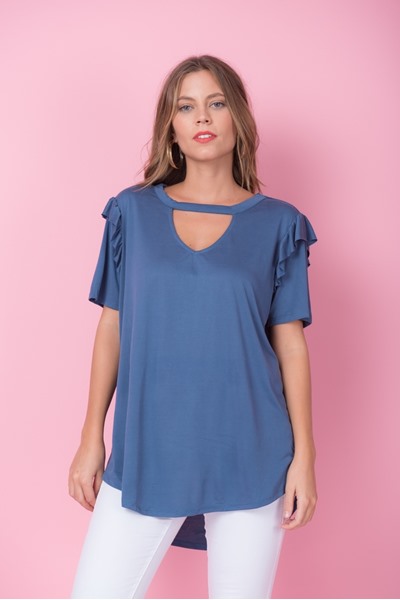 Imagen de BLUSA C/  VOLADOS Y DISEÑO DE ESCOTE