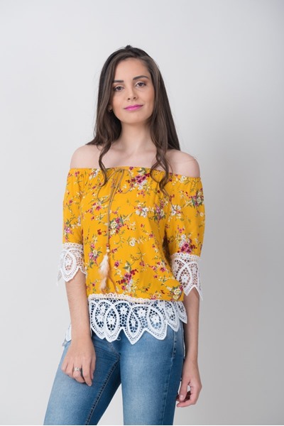 Imagen de BLUSA FLOREADA C/ ENCAJE