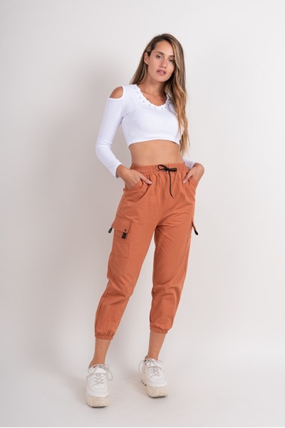 Imagen de PANTALÓN CARGO TIRO ALTO