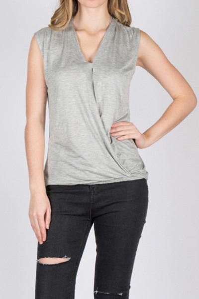 Imagen de BLUSA S/ MANGAS ESCOTE EN V