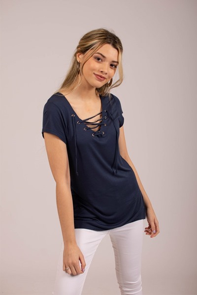 Imagen de BLUSA AMPLIA C/ ESCOTE ACORDONADO