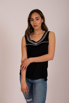 Imagen de BLUSA CON DISEÑO