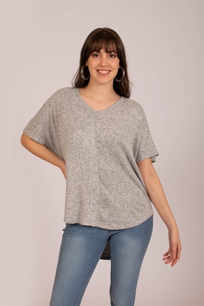 Imagen de BLUSA  AMPLIA ESCOTE EN V