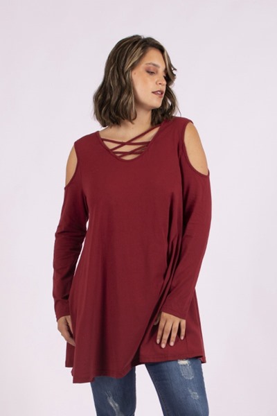 Imagen de BLUSA LARGA C/ DISEÑO EN ESCOTE