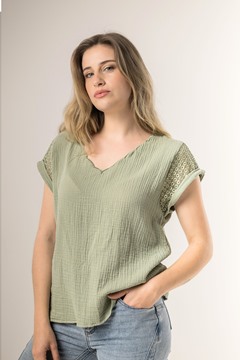 Imagen de BLUSA C/ DISEÑO