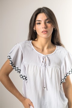 Imagen de BLUSA C/ DISEÑO EN MANGA