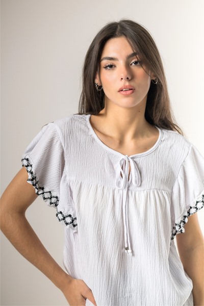 Imagen de BLUSA C/ DISEÑO EN MANGA