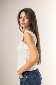 Imagen de BLUSA CON BRETEL ANCHO