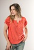 Imagen de BLUSA CON DISEÑO Y BORDADO