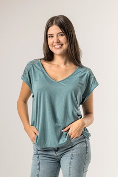Imagen de BLUSA C/ DISEÑO