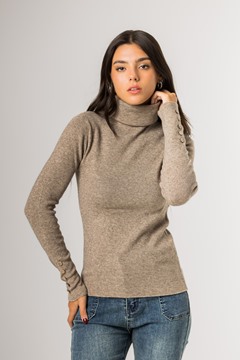 Imagen de POLERA TEJIDA CON BOTONES