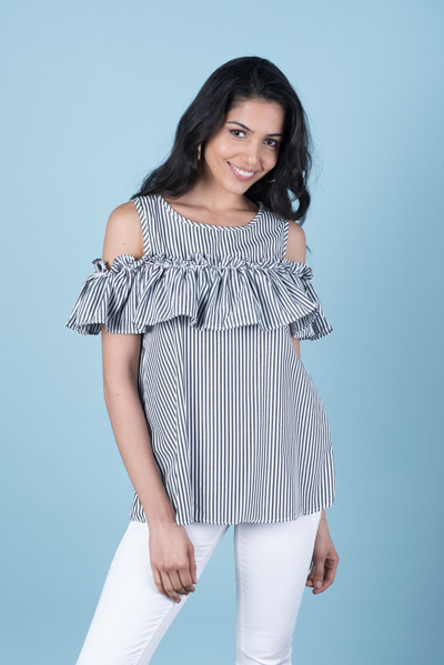 Imagen de BLUSA RAYAS C/ VOLADO