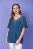 Imagen de BLUSA AMPLIA C/ BORDADO EN ESCOTE
