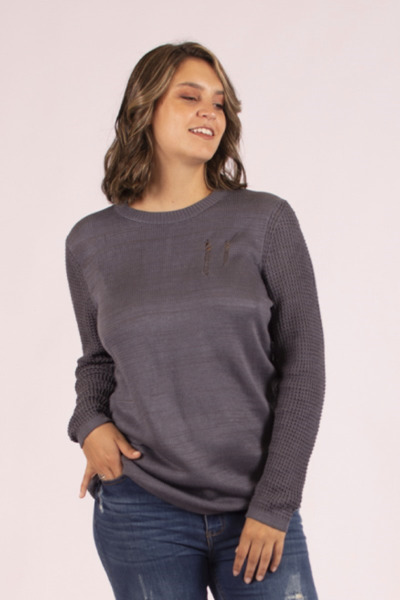 Imagen de BUZO TEJIDO DISEÑO RASGADO