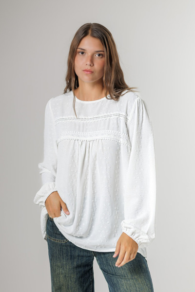 Imagen de BLUSA TRAMADA C/ DISEÑO